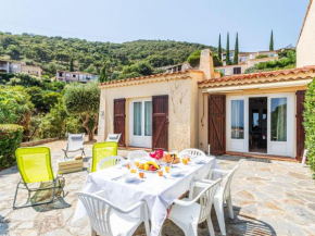 Holiday Home Domaine des Collieres